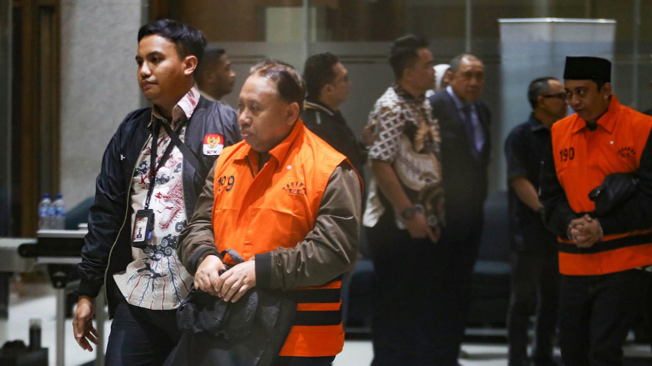 KPK Tahan Rektor Unsoed Usai OTT Penerimaan Mahasiswa Baru
