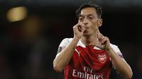 7. Mesut Ozil (28,7 juta dolar) - Ozil memperoleh 28,7 juta dolar dari 23,2 juta dolar gaji dan bonus serta 5,5 juta dolar dari iklan. (AFP/Ian Kington)