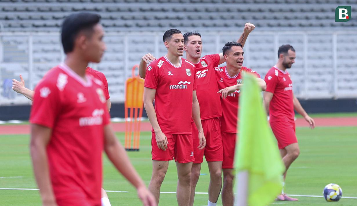 Para pemain Timnas Indonesia menggelar sesi latihan untuk FIFA Series 2026 Stadion Madya, Komplek Gelora Bung Karno, Jakarta, Minggu (29/3/2026). (Bola.com/M Iqbal Ichsan)
