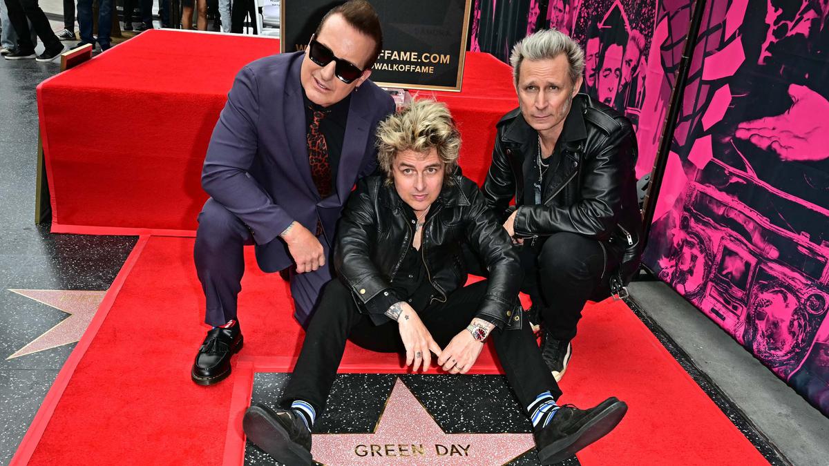 Green Day Jejakkan Kaki di Hollywood Walk of Fame