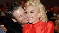 Gwen Stefani Kejutkan Pacar dengan Kue Ultah Berbentuk Gitar