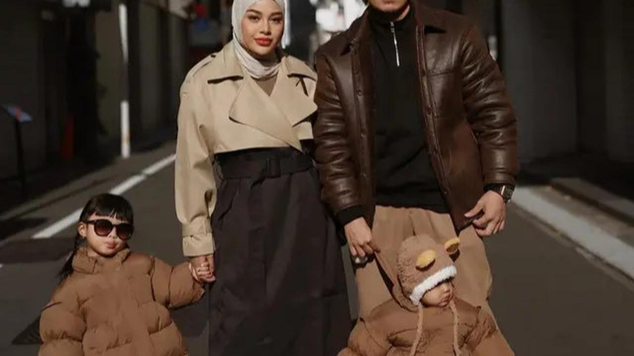 Potret Keluarga Atta Halilintar dan Aurel Hermansyah Pakai Baju Senada di Berbagai Acara, Modis dan Kompak