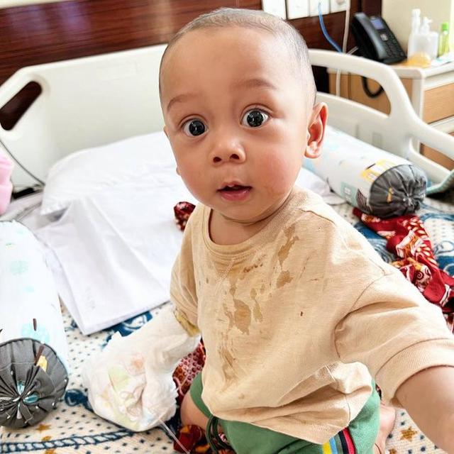 Baby L, anak Lesi dan Billar (Instagram.com/rizkybillar/lestykejora)