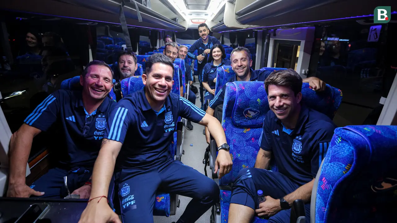Foto: Emang Boleh se-Dekat Ini dengan Skuat Diego Placente? Bienvenido Timnas Argentina U-17 di Indonesia