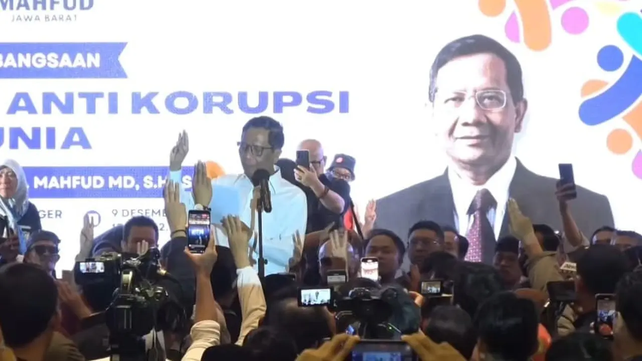 Mahfud Berorasi di Peringatan Hari Antikorupsi Sedunia di Bandung