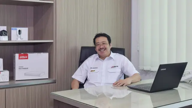 Sendy Suwendy, Direktur JSI