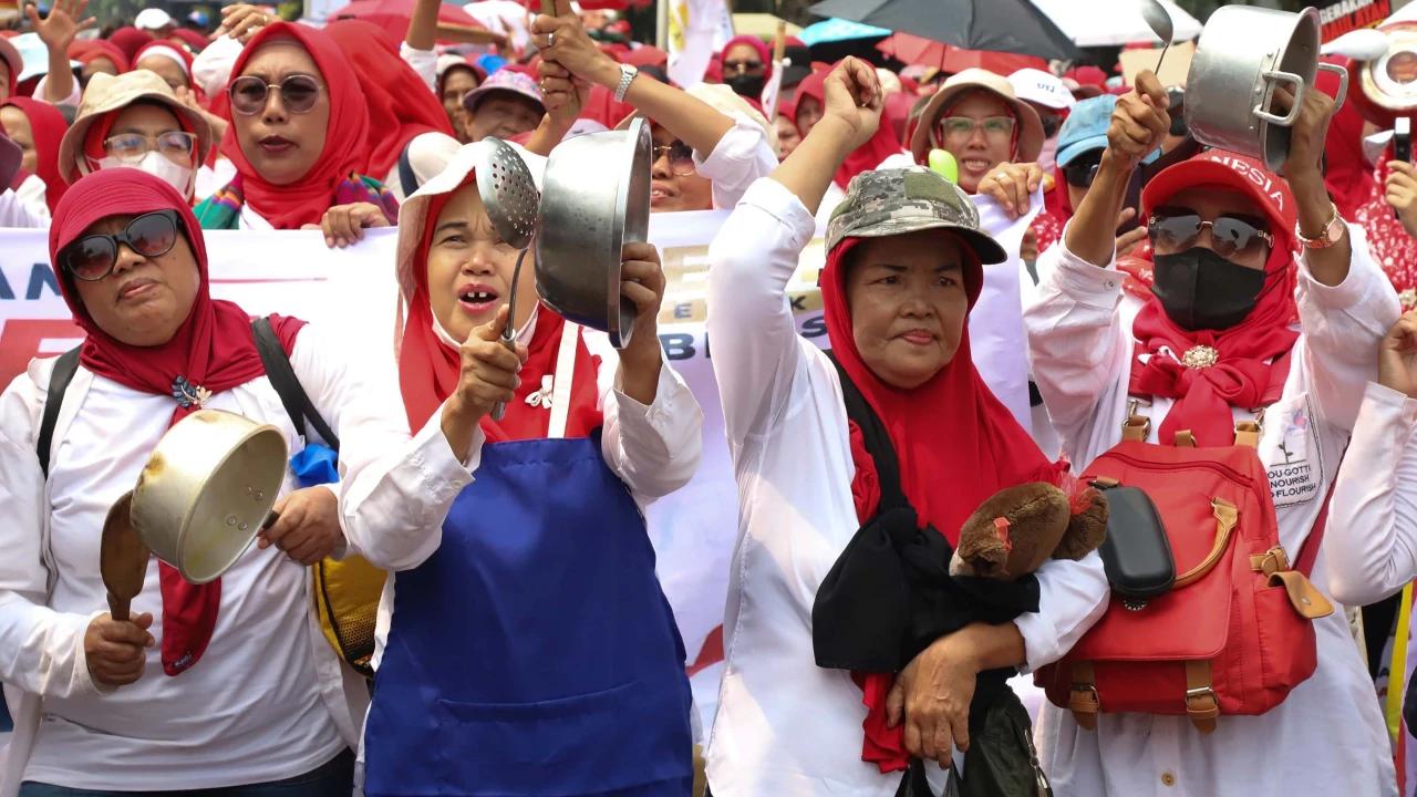FOTO:  Aksi  Unjuk Rasa Dukung Kelanjutan Program Makan Bergizi Gratis