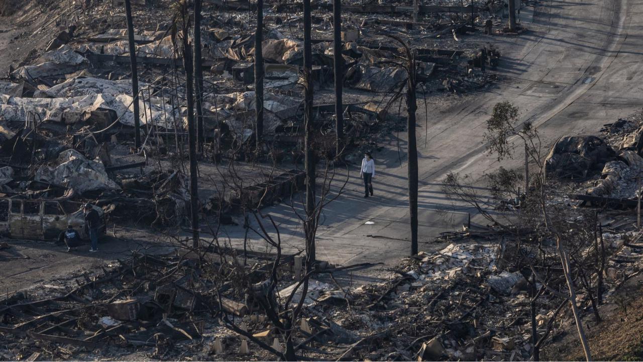 Los Angeles luluh lantak bak medan perang akibat kebakaran dahsyat