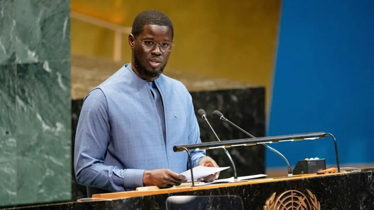 Presiden Senegal Bassirou Diomaye Faye menyampaikan pidato dalam Sidang Majelis Umum PBB ke-80 di Markas Besar Perserikatan Bangsa-Bangsa, Senin (22/9/2025).