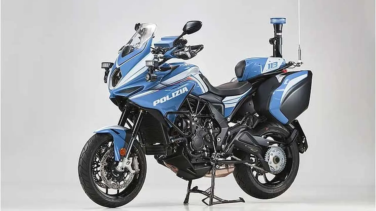 MV Agusta Turismo Veloce jadi kendaraan patroli polisi di Milan