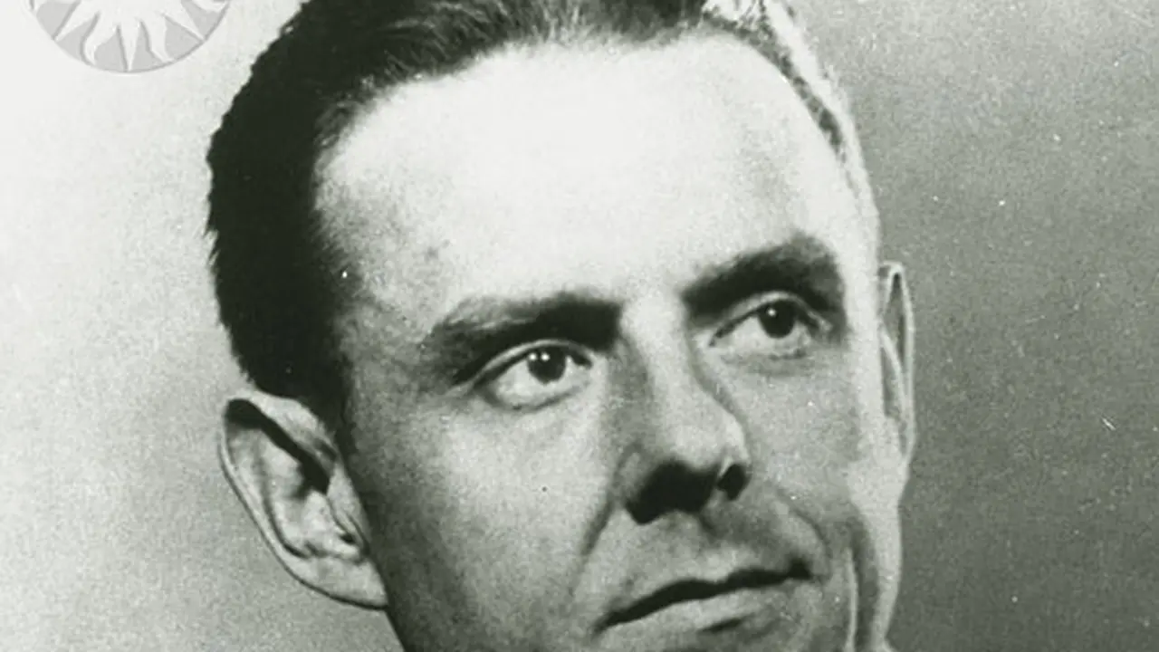Vladimir Mikhaylovich Komarov (archive.org)