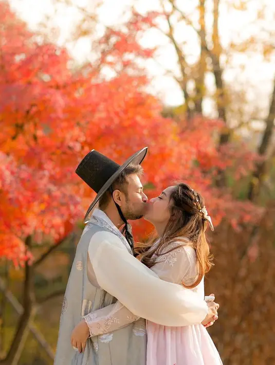 Raffi Ahmad dan Nagita Slavina (Instagram/raffinagita1717)