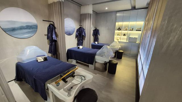 Thick & Black ERHA Hair Clinic.