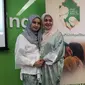 Laudya Cynthia Bella bersama sang bunda di kampanye Aku Pilih Maaf Ibu persembahan P&G Indonesia (Liputan6.com/Komarudin)