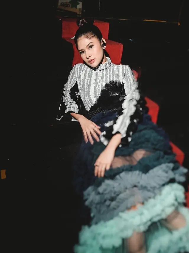 Riri Moeya merilis single baru "Sengaja Salah" karya musisi Bemby Noor. (Foto: Dok. Instagram @ririmoeya_)