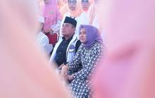 Santai Pensiunan Jenderal TNI Eks Pangkostrad, Sarungan & Motoran Nikmati Suasana Asri