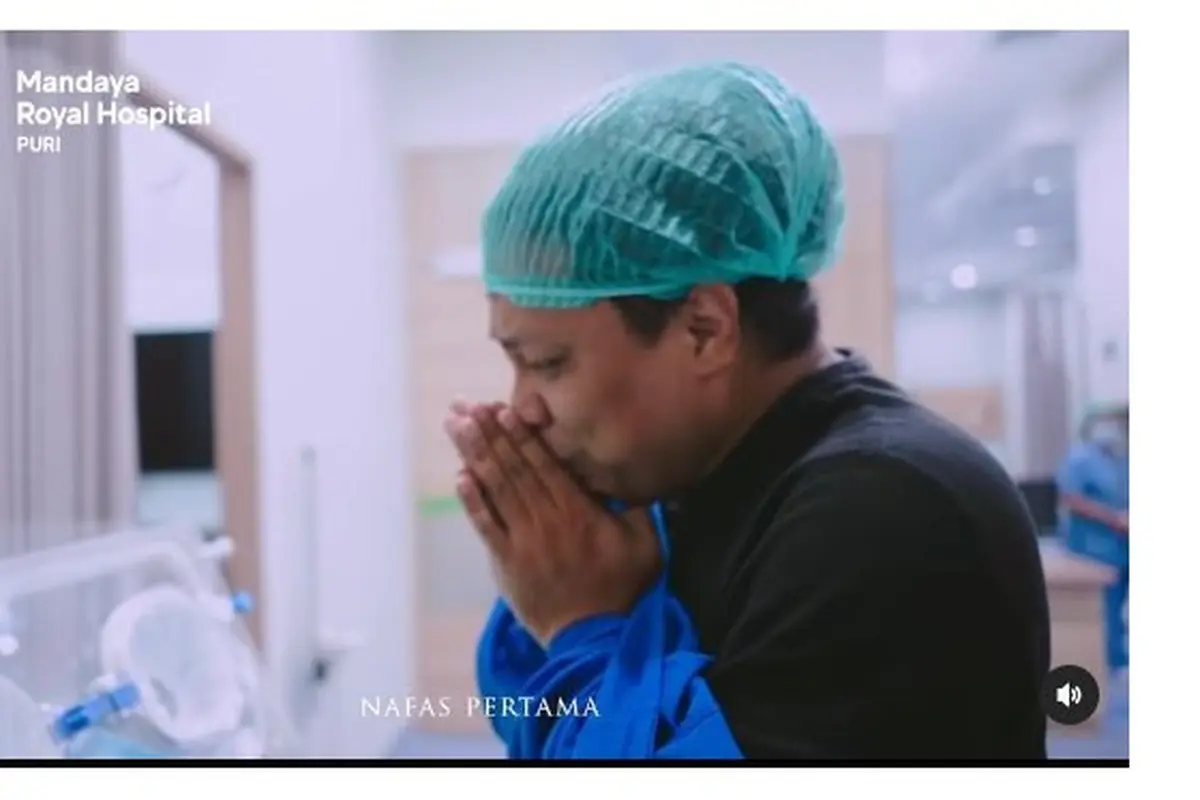 10 Momen Indah Permatasari Lahirkan Anak Pertama, Arie Kriting Menangis Haru Bahagia
