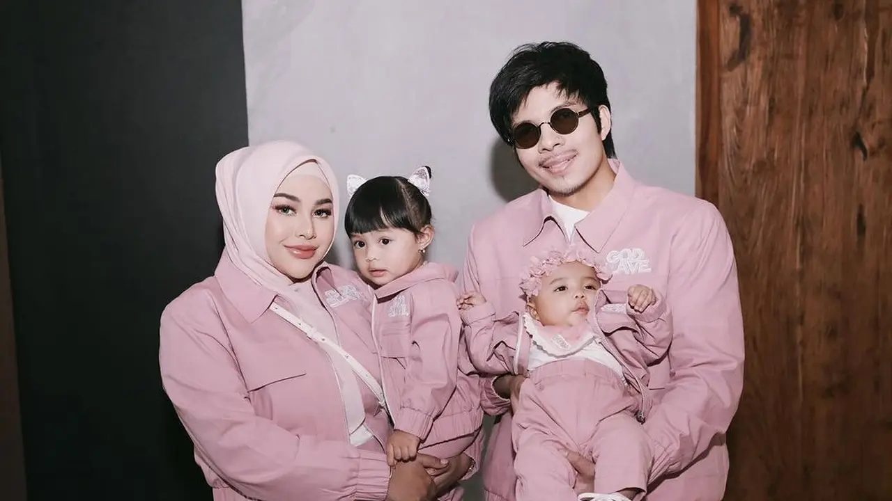Potret Ameena, Azura, Aurel dan Atta Halilintar (Sumber: Instagram/@attahalilintar)