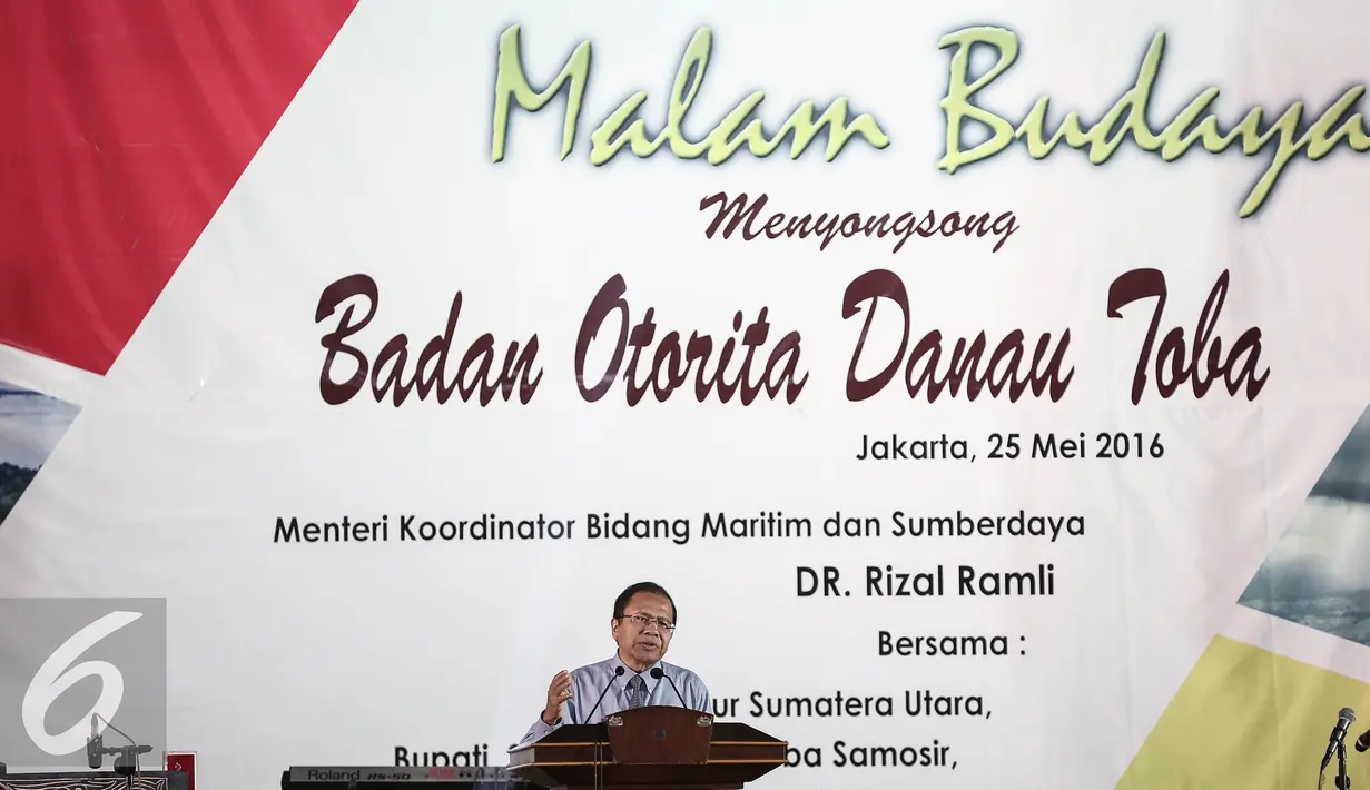 Rizal Ramli saat menghadiri 'Malam Budaya Menyongsong Badan Otorita Danau Toba', Jakarta, Rabu (25/5). Rizal ingin Danau Toba menjadi tempat wisata yang terkenal di mancanegara. (Liputan6.com/Faizal Fanani)