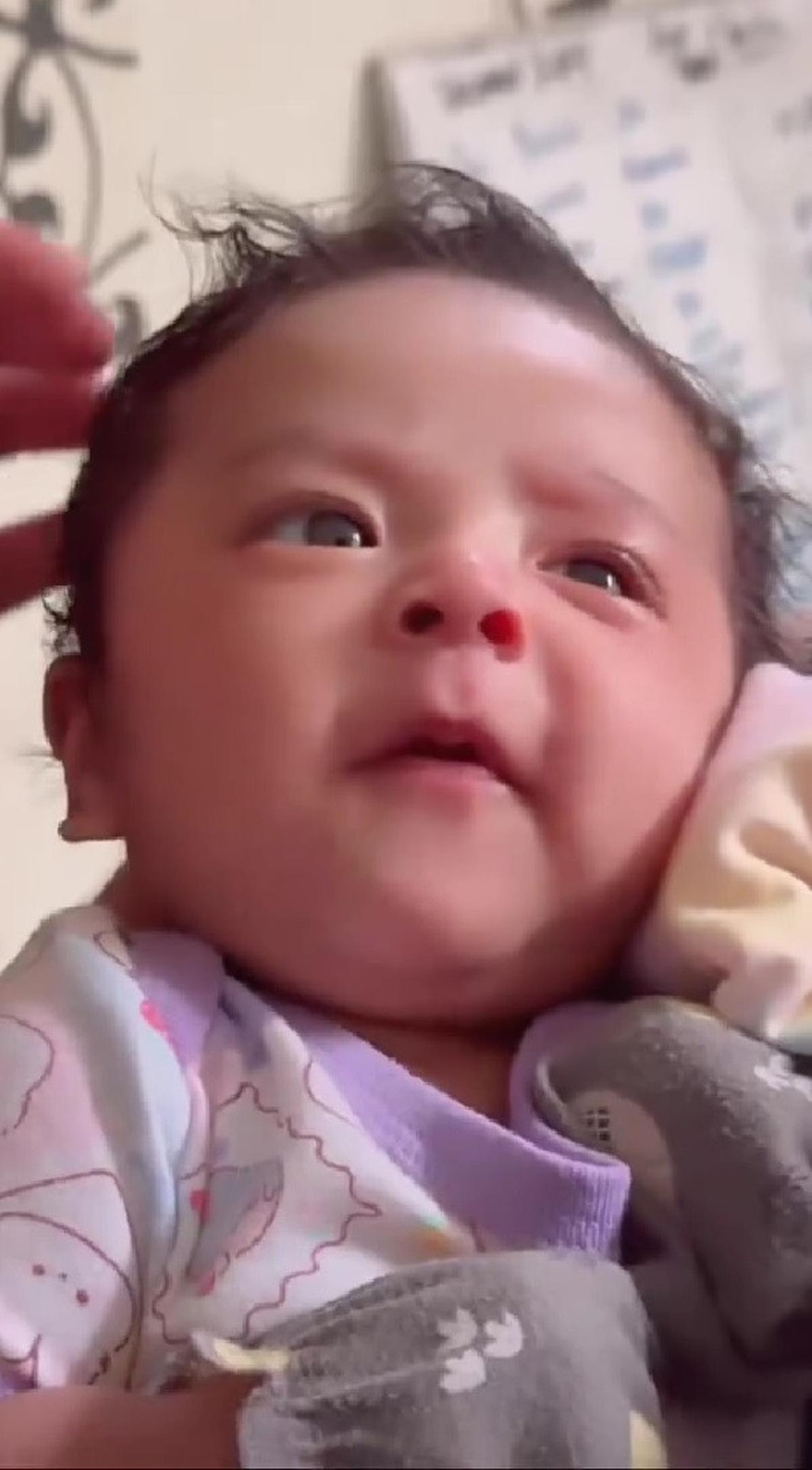 Potret Lucu Baby Rae Anak Jennifer Ipel dan Ajun Perwira, Menyahut Seolah Mengerti Diajak Bicara