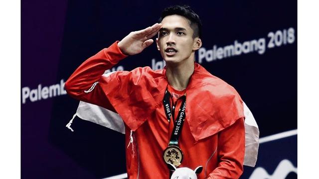 5 Penampilan Jonatan Christie Pakai Batik, Semakin Gagah