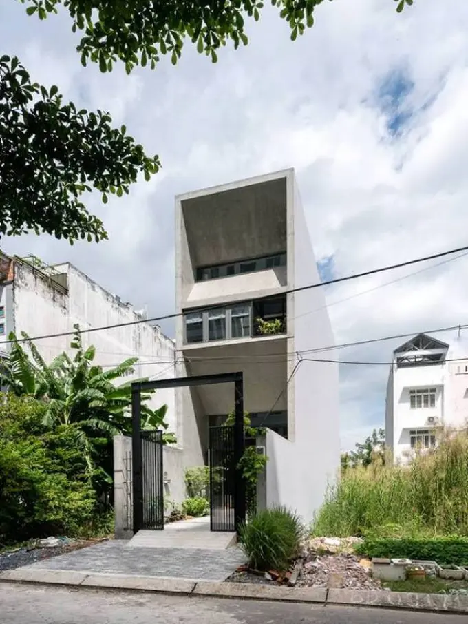 [Bintang] Dari Luar Rumah Ini Terlihat Sangat Sempit, Ternyata Dalamnya Keren dan Bikin Ngiler