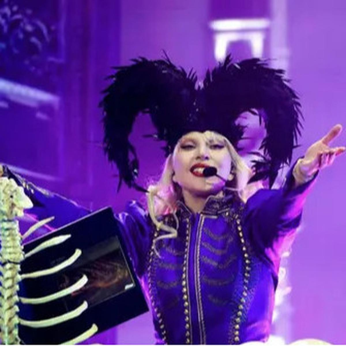 Gaya Gothic Lady Gaga di Coachella 2025, Sukses Hipnotis Penonton