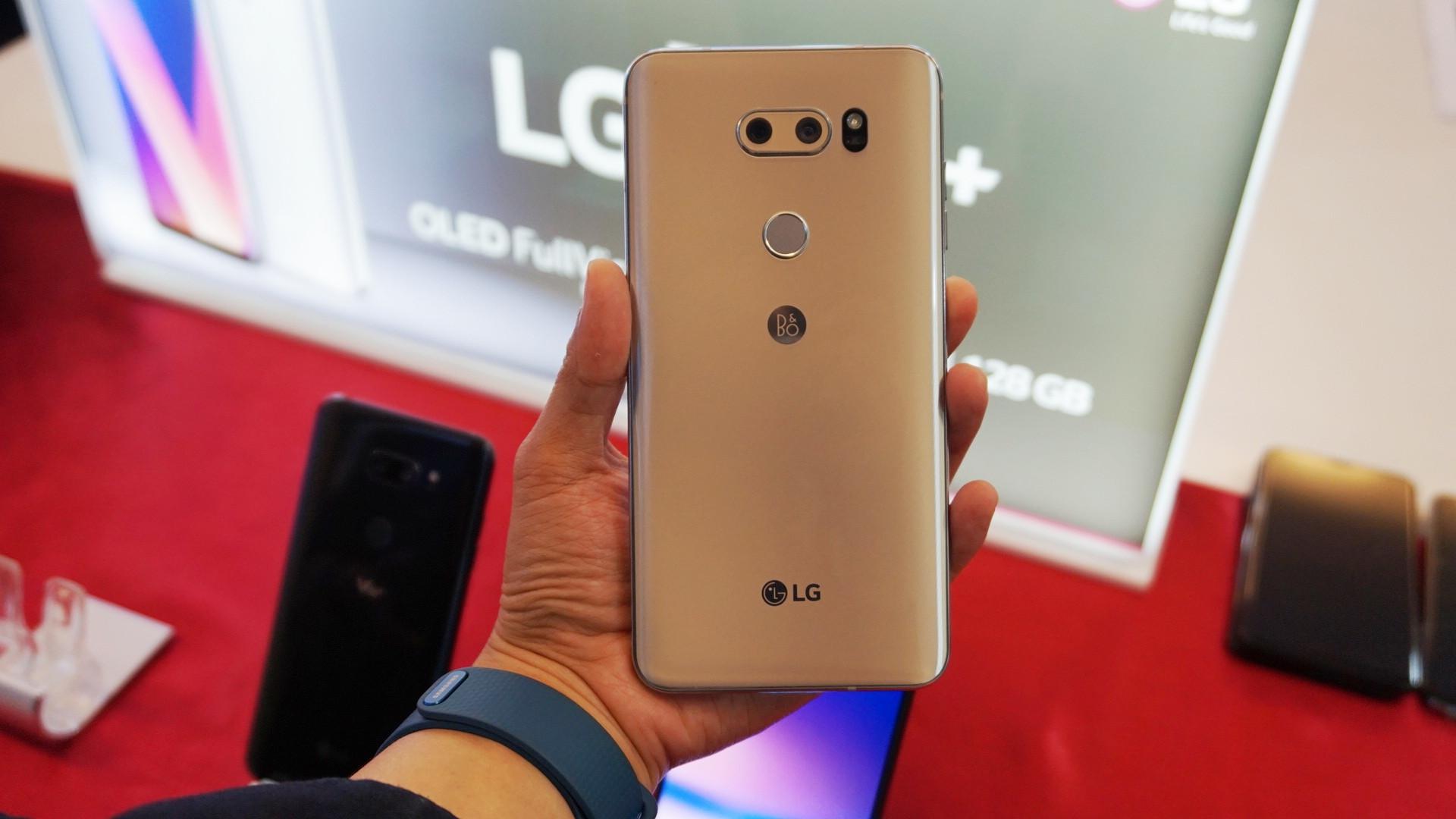 Bodi belakang LG V30+ (Liputan6.com/ Agustin Setyo W)