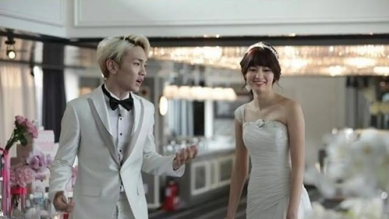 Key SHINee Kaget dengan Sentuhan Halus Sang Istri
