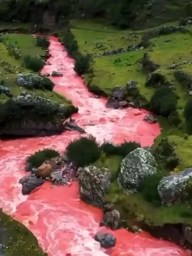 Potret Penampakan Sungai Berubah Jadi Merah Darah Setiap Tahun, Fenomena Alam Unik
