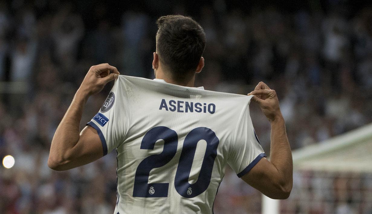 Selama berkostum Real Madrid, Marco Asensio, berhasil mempersembahkan 5 trofi juara mulai dari Piala Super Eropa 2016, La Liga, Liga Champions, Piala Super Eropa 2017 dan Piala Super Spanyol 2017. (AFP/Curto De La Torre)