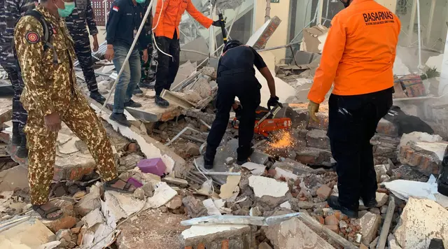 Gempa NTT, Masyarakat Diminta Jauhi Gedung yang Retak dan Hampir Ambruk