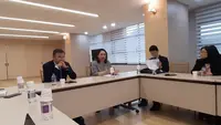 Wakil Duta Besar Indonesia untuk Korea Selatan Zelda Wulan Kartika memaparkan bahwa memasuki usia ke-50 tahun hubungan diplomatik RI-Korea Selatan (Liputan6.com/Teddy Tri Setio Berty).