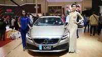 Volvo V40 Cross Country menjadi salah satu mobil yang diluncurkan di GIIAS 2017. (Herdi Muhardi)