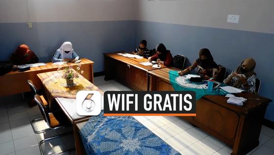 VIDEO: Berburu Sinyal Gratis untuk Belajar Daring