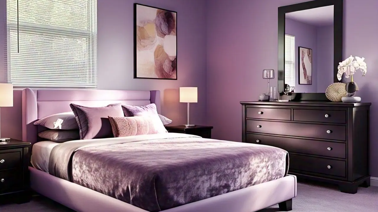 Kamar tidur dengan cat warna ungu lavender