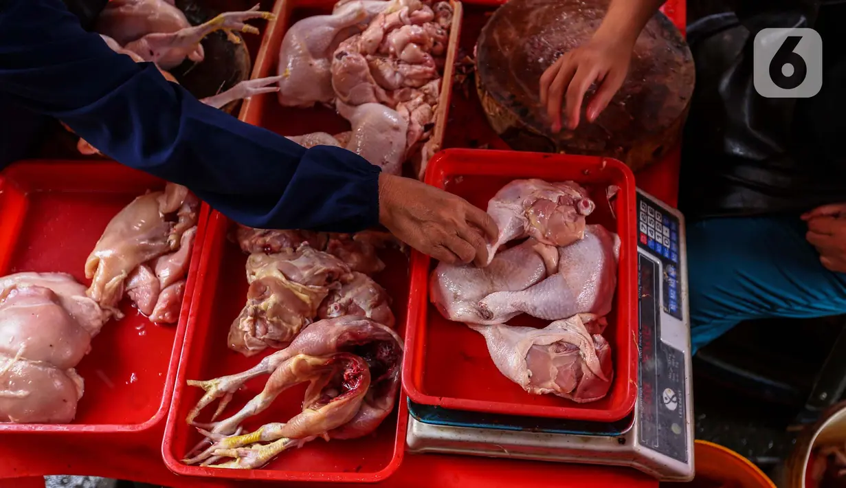 Berdasarkan Panel Harga Badan Pangan Nasional (Bapanas) pada Kamis (4/4/2024), ada 11 dari 20 komoditas pangan tercatat mengalami kenaikan harga nasional di tingkat eceran. (Liputan6.com/Angga Yuniar)