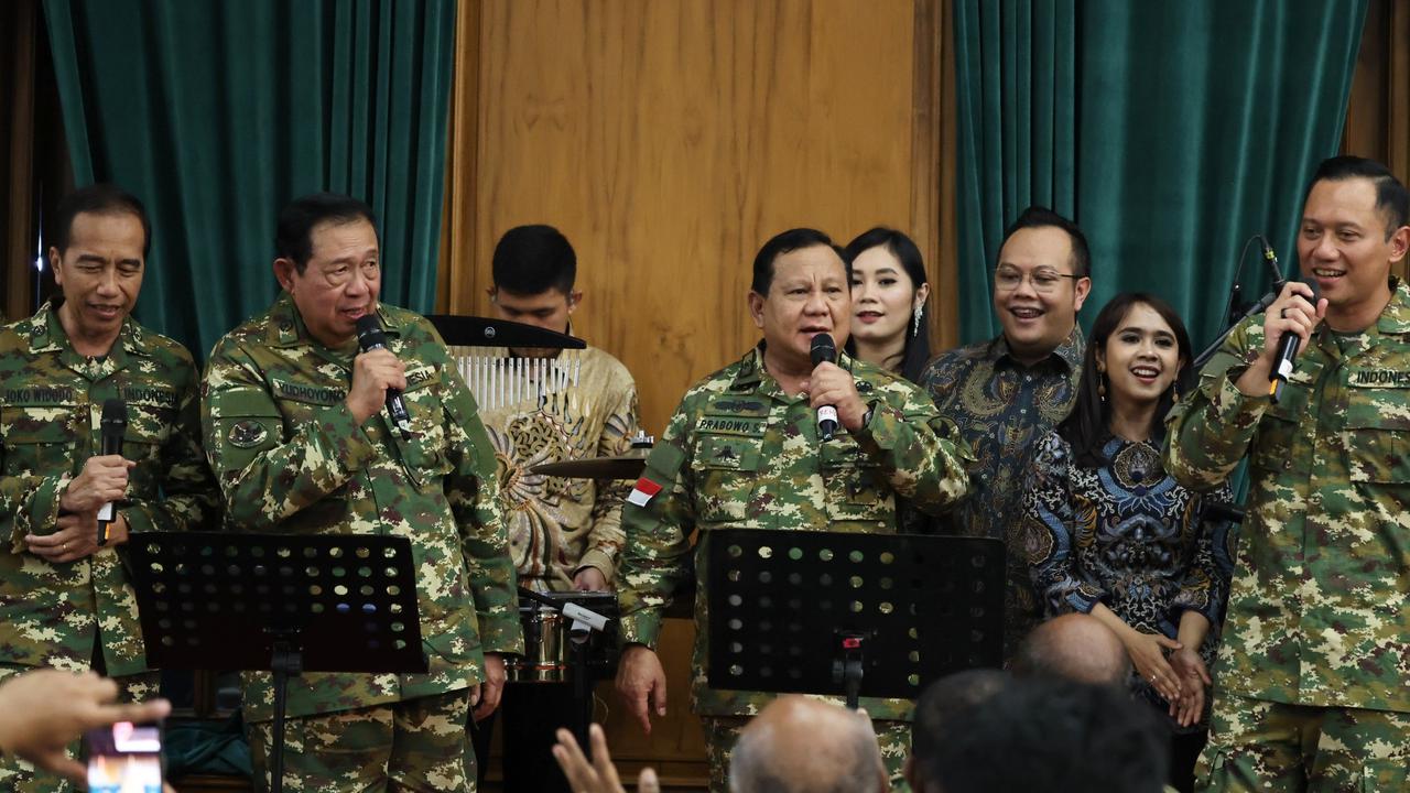VIDEO: Penuh Hormat, Prabowo Terima Kasih ke SBY & Jokowi Jaga Negara 20 Tahun