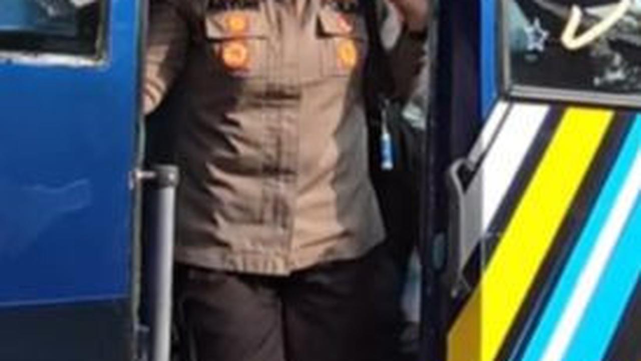 Momen Aryuni mengenang masa sekolahnya ini pun mencuri perhatian publik. Berbagai komentar pun membanjiri unggahan tersebut. <br>