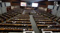 Suasana Rapat Paripurna ke-6 DPR masa persidangan I tahun sidang 2019-2020 di Kompleks Parlemen, Senayan, Jakarta, Selasa (3/9/2019). DPR dijadwalkan mengesahkan dua Rancangan Undang-Undang (RUU) yaitu RUU Sumber Daya Air (SDA) dan RUU Pekerja Sosial. (Liputan6.com/JohanTallo)