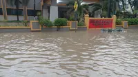 Banjir dan Longsor Landa Kabupaten Sinjai, Rujab Bupati Ikut Terendam