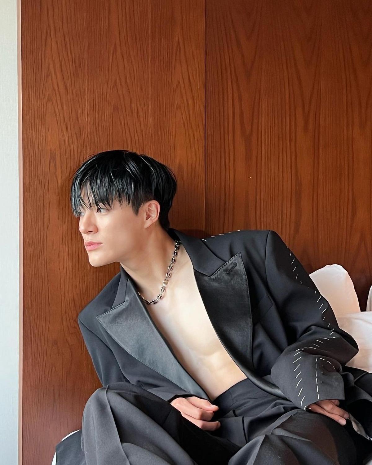Tidak Lagi Aigoo, Ini Potret Jeno NCT dengan Tubuh Kekarnya - Terlihat Selalu Menjaga Tubuh dengan Workout