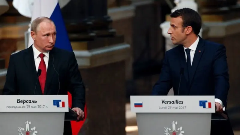 Di Depan Putin, Presiden Macron Sebut Media Rusia Propaganda