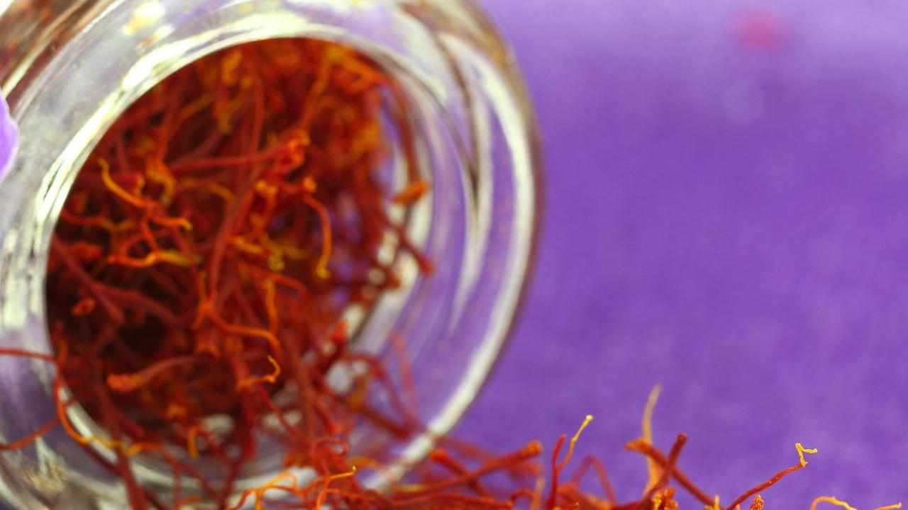 Manfaat Bunga Saffron untuk Kulit dan Mata Panda