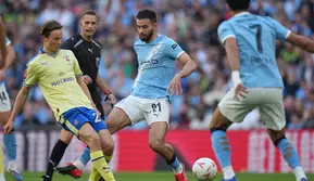 Manchester United Bidik Rayan Ait-Nouri, Bek Manchester City Bisa Membelot Januari