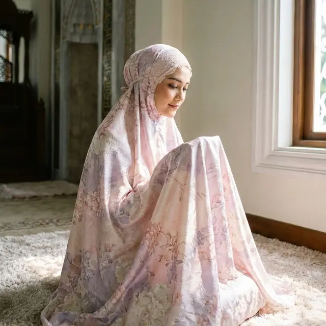 Mukena Motif Printing Floral Pastel atau Motif Timbul Jacquard Bahan Silk