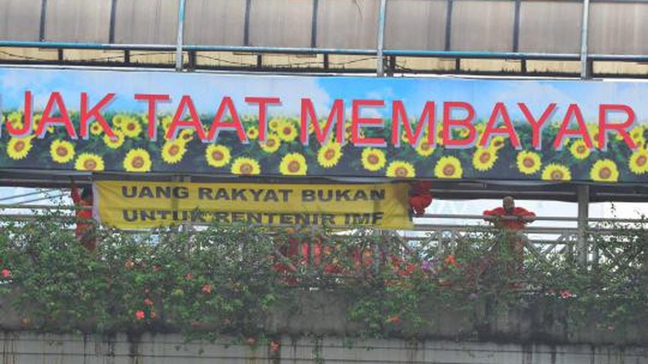 Demo tolak kedatangan IMF ke Jakarta