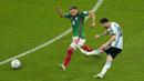 Lionel Messi akhirnya memecah kebuntuan pada menit ke-64. La Pulga mendapat ruang cukup bebas ketika melepas sepakan datar yang keras dan membobol gawang Meksiko. (AP Photo/Julio Cortez)