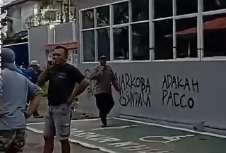 Perusakan terjadi saat sekitar 40 orang mengatasnamakan AMPH menggelar aksi demonstrasi di area lapas. (Foto: Tangkapan Layar Sosmed)