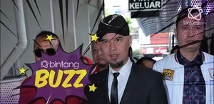 Hadiri sidang kasus ujaran kebencian, Penampilan Ahmad Dhani jadi Sorotan.